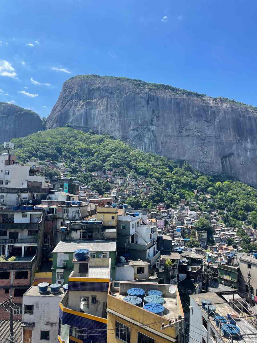 Vue sur Rocinha, la plus grande favela d'Amérique latine